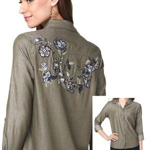 Westport Embroidered Button Down Size M